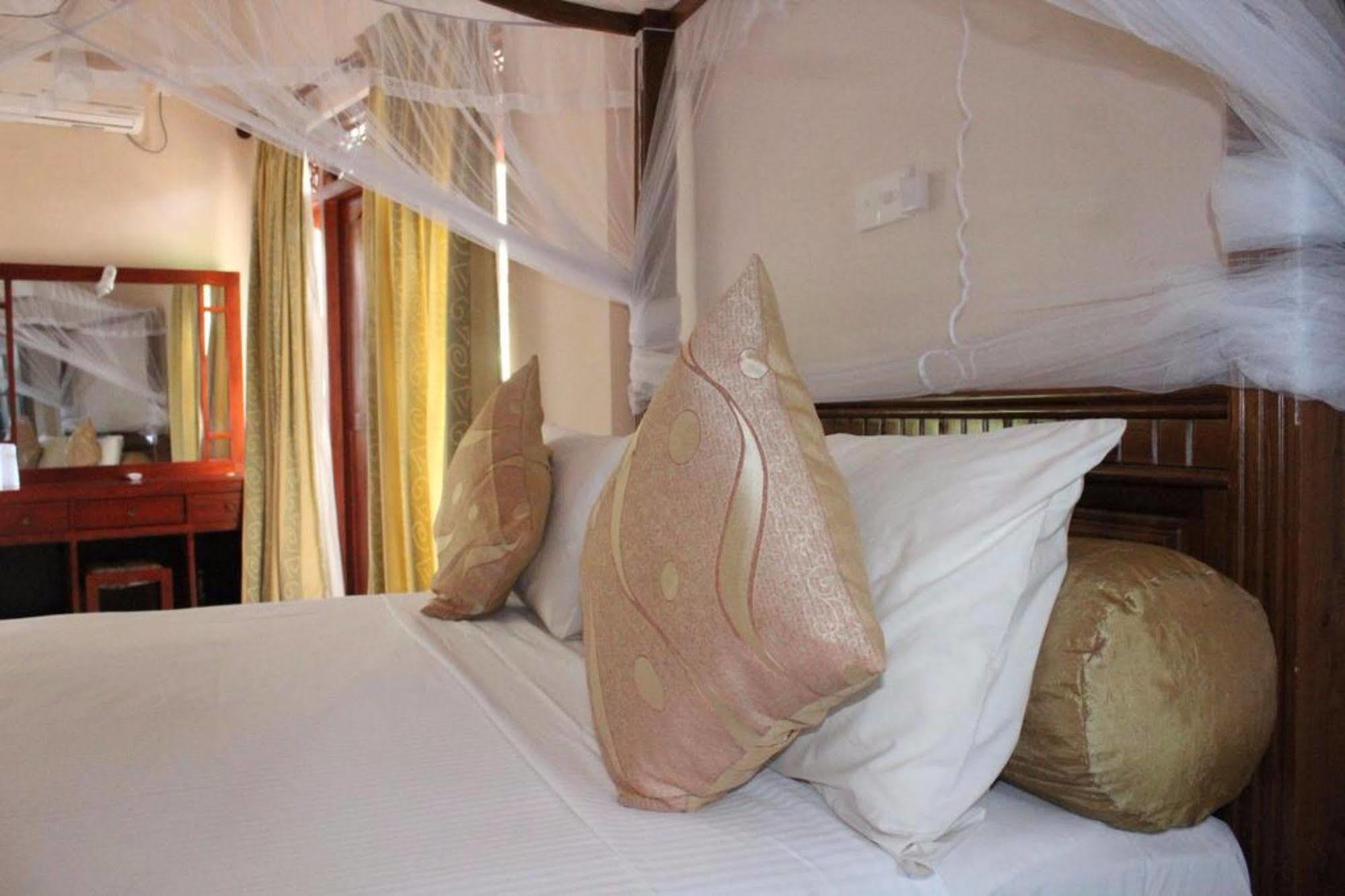 Hotel Bentota Village Extérieur photo